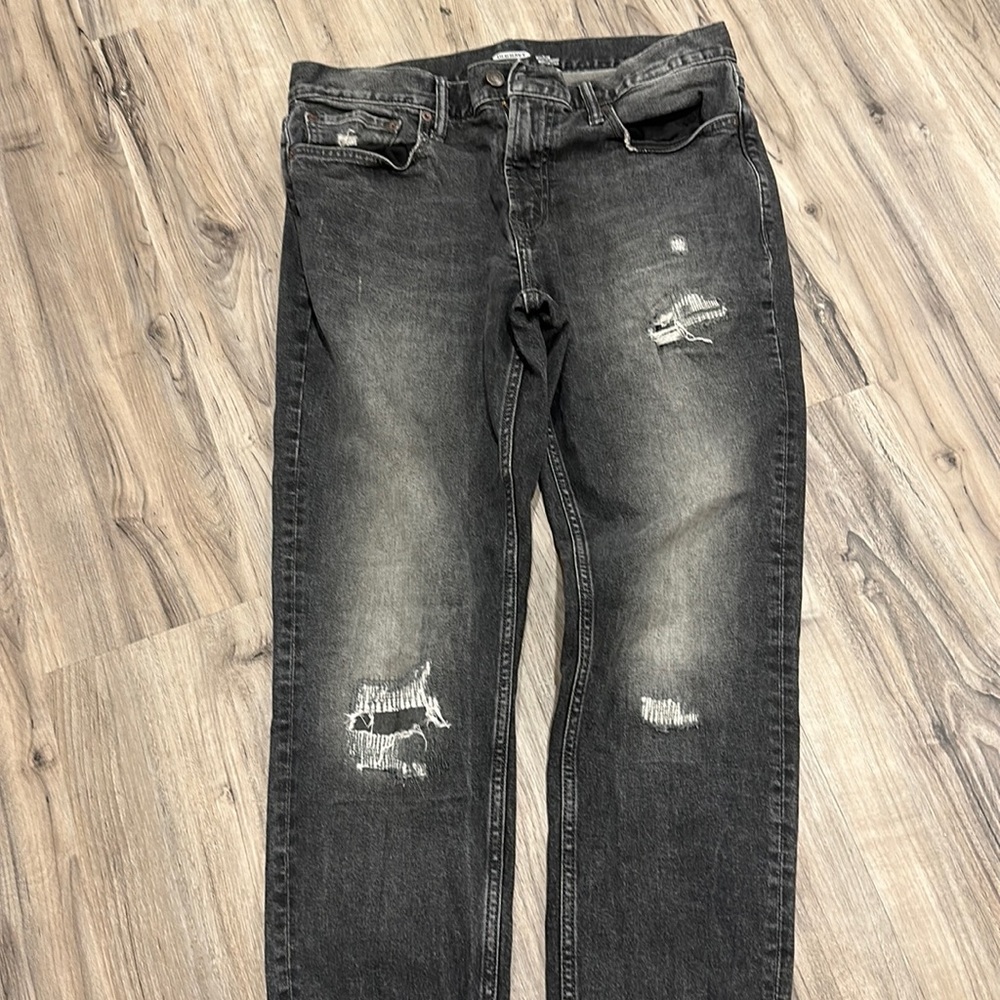 Slim Built-In-Flex Jeans For Men. Black de stressed